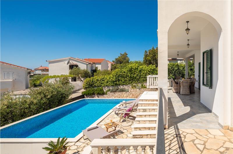 4 Bedroom Villa with Pool in Sevid near Primosten, Sleeps 8