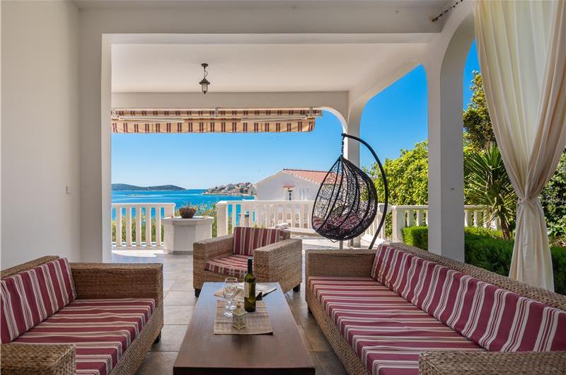 4 Bedroom Villa with Pool in Sevid near Primosten, Sleeps 8