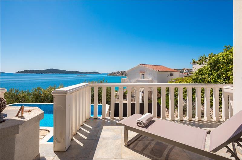 4 Bedroom Villa with Pool in Sevid near Primosten, Sleeps 8