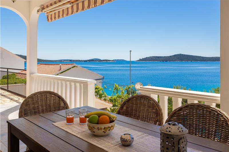 4 Bedroom Villa with Pool in Sevid near Primosten, Sleeps 8