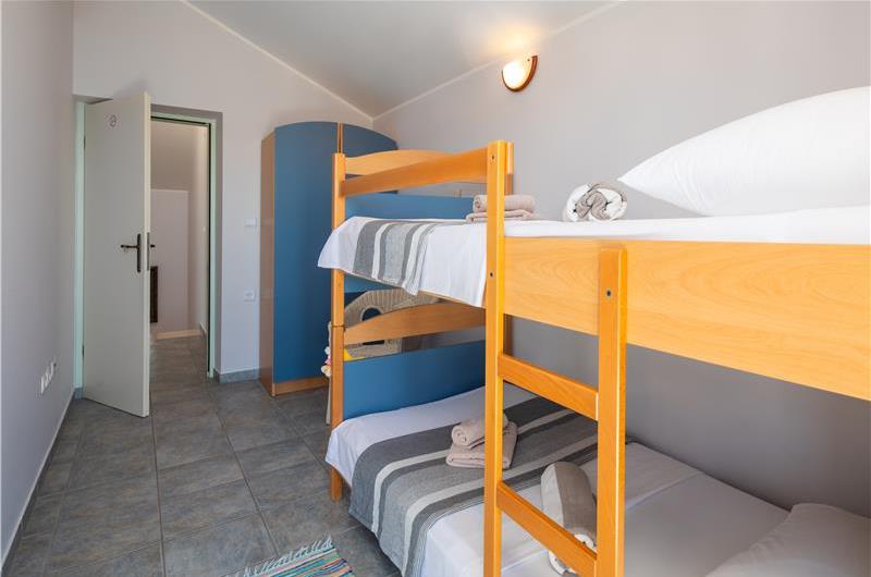 4 Bedroom Villa with Pool in Sevid near Primosten, Sleeps 8