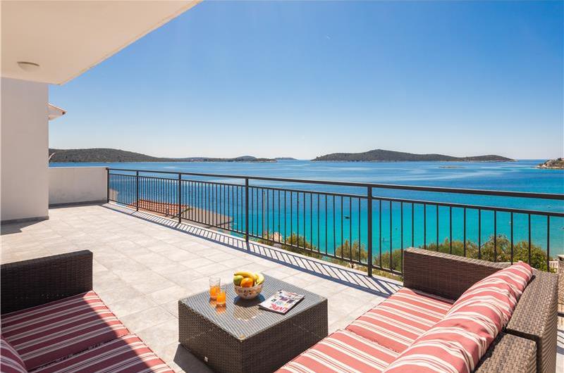 4 Bedroom Villa with Pool in Sevid near Primosten, Sleeps 8