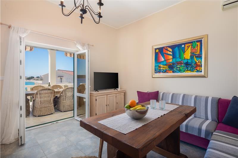 4 Bedroom Villa with Pool in Sevid near Primosten, Sleeps 8