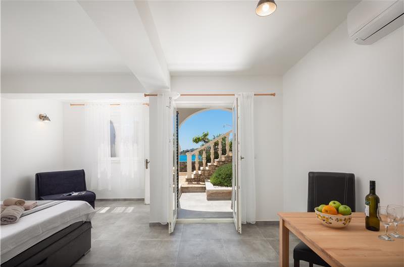 4 Bedroom Villa with Pool in Sevid near Primosten, Sleeps 8