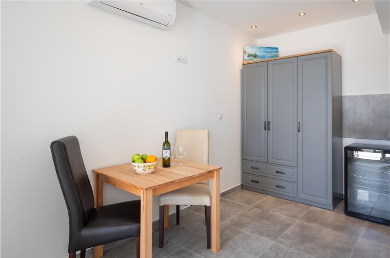 4 Bedroom Villa with Pool in Sevid near Primosten, Sleeps 8