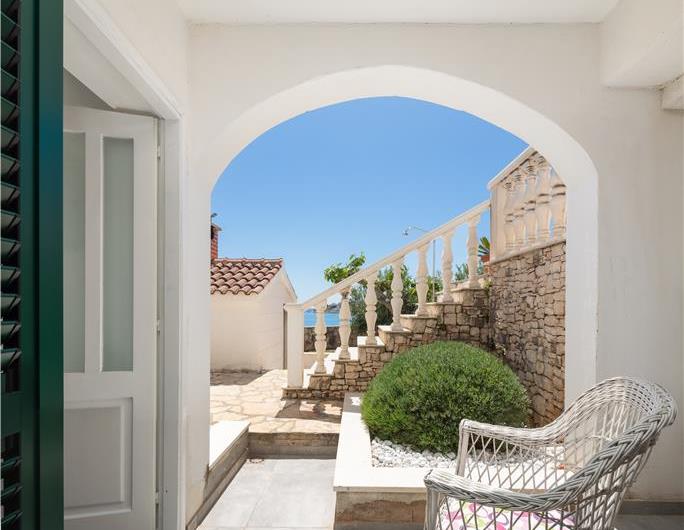 4 Bedroom Villa with Pool in Sevid near Primosten, Sleeps 8