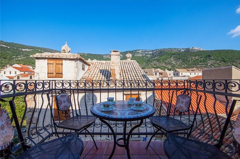 1 bedroom Apartment in Komiza on Vis Island, Sleeps 2-4