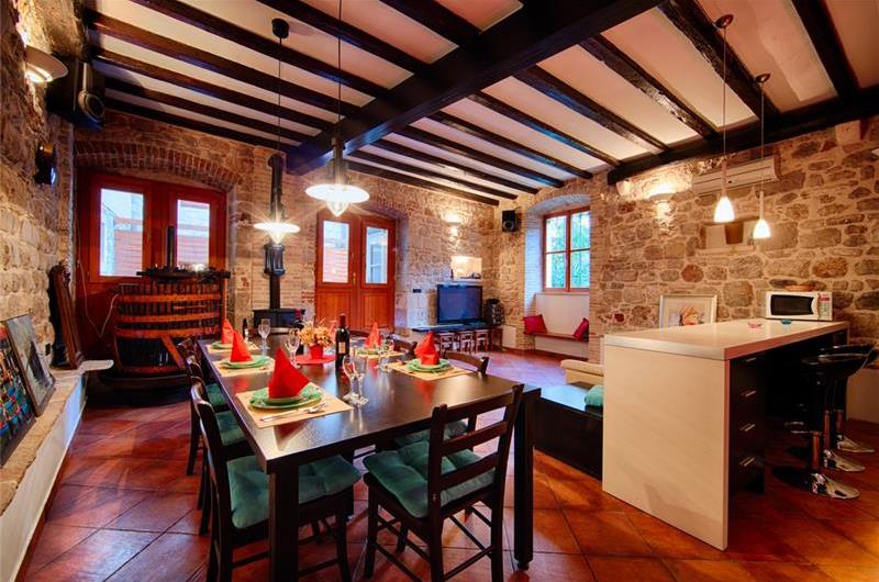 4 Bedroom Villa in Komiza on Vis Island, Sleeps 9-11