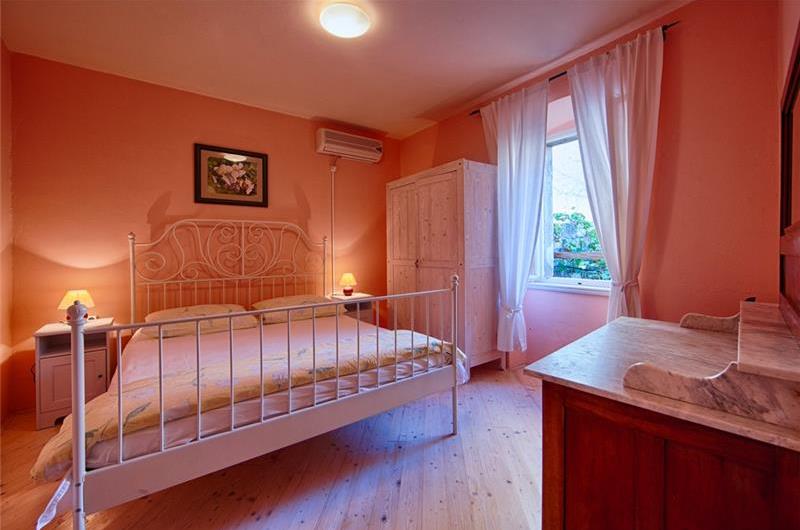 4 Bedroom Villa in Komiza on Vis Island, Sleeps 9-11