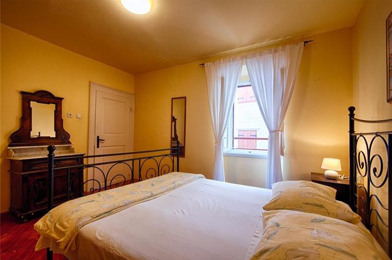 4 Bedroom Villa in Komiza on Vis Island, Sleeps 9-11