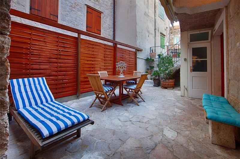 4 Bedroom Villa in Komiza on Vis Island, Sleeps 9-11