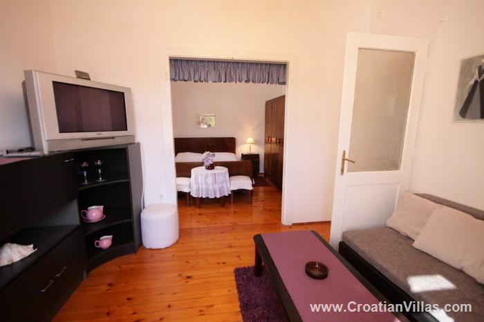 2 bedroom Apartment with terrace on Hvar Island, Sleeps 4-5