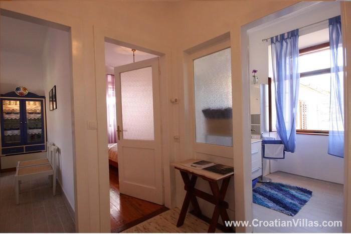 2 bedroom Apartment with terrace on Hvar Island, Sleeps 4-5