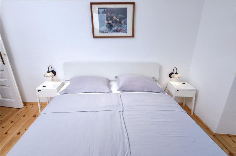 5 bedroom Hvar Island Villa with Pool sleeps 10-14