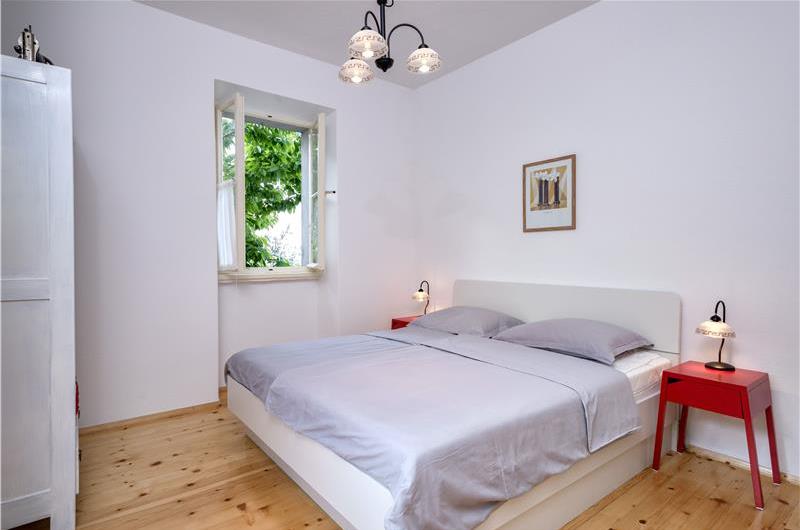 5 bedroom Hvar Island Villa with Pool sleeps 10-14