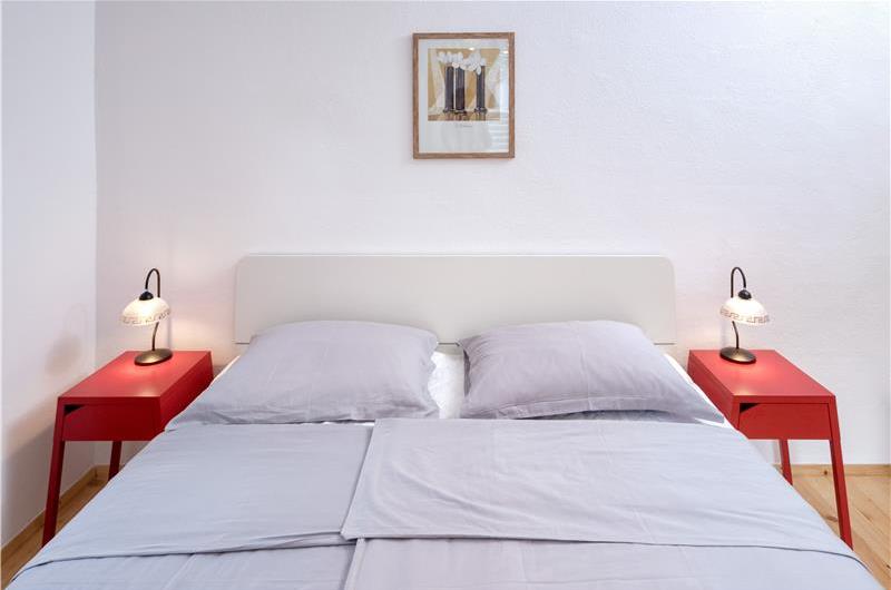 5 bedroom Hvar Island Villa with Pool sleeps 10-14
