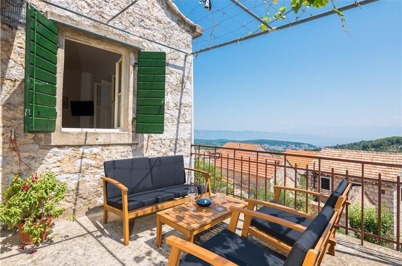 5 bedroom Hvar Island Villa with Pool sleeps 10-14