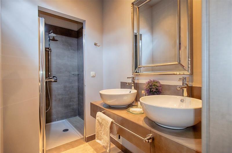 2 Bedroom Luxury Apartment in Hvar Town, Sleeps 4