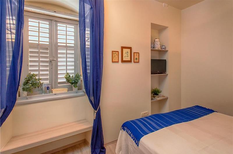 2 Bedroom Luxury Apartment in Hvar Town, Sleeps 4