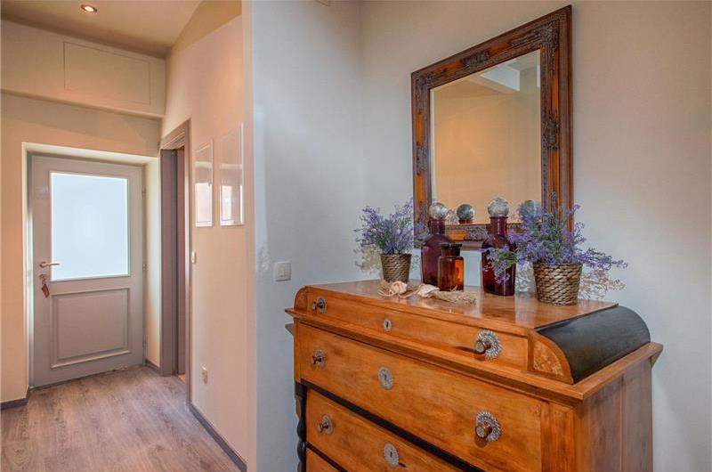 2 Bedroom Luxury Apartment in Hvar Town, Sleeps 4