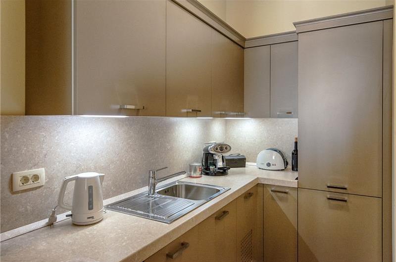 2 Bedroom Luxury Apartment in Hvar Town, Sleeps 4