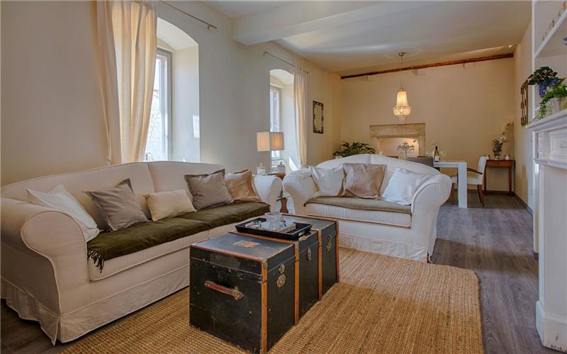 2 Bedroom Luxury Apartment in Hvar Town, Sleeps 4