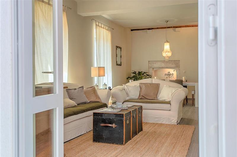 2 Bedroom Luxury Apartment in Hvar Town, Sleeps 4