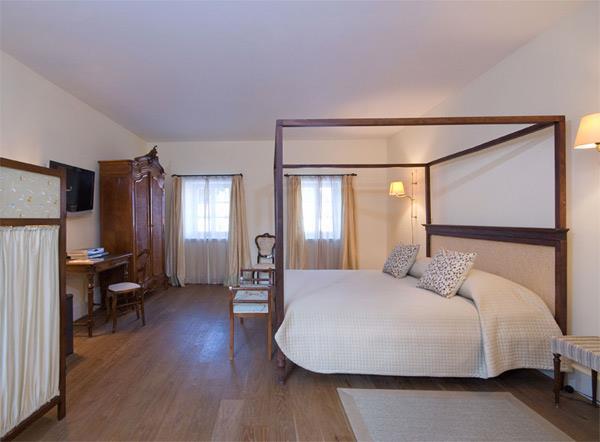 Luxury Dalmatian Island Castle-style Villa with Pool, sleeps 20-24