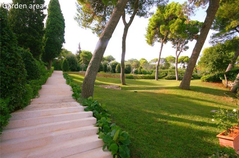 Luxury Dalmatian Island Castle-style Villa with Pool, sleeps 20-24