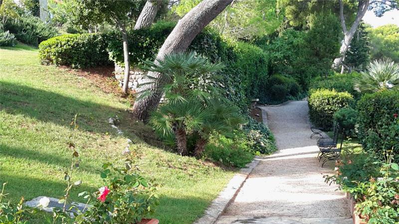 Luxury Dalmatian Island Castle-style Villa with Pool, sleeps 20-24