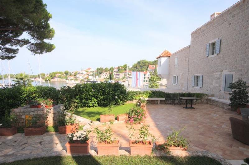 Luxury Dalmatian Island Castle-style Villa with Pool, sleeps 20-24
