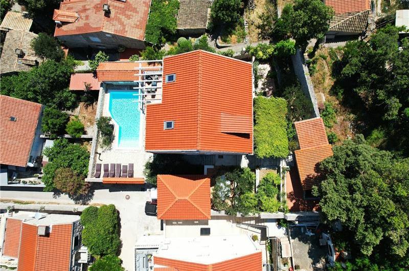 8 Bedroom Seaside Villa with Pool in Zaton Bay near Dubrovnik, Sleeps 17-23