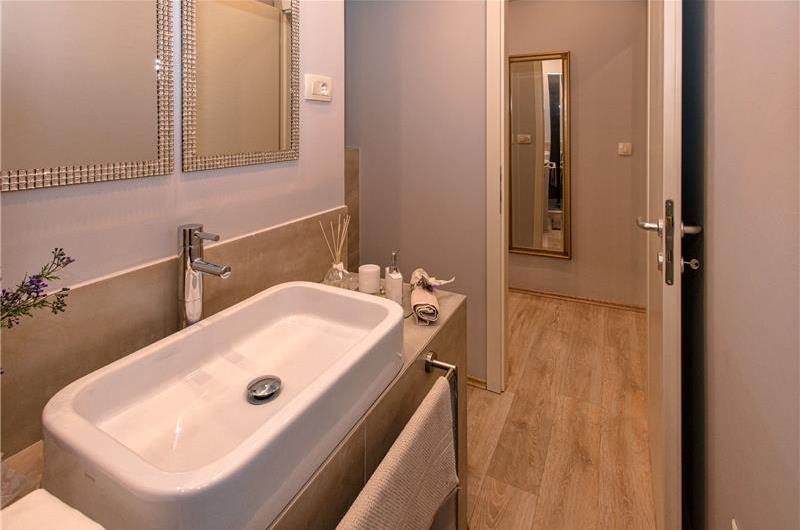 1 Bedroom Luxury Apartments in Hvar Town, Sleeps 2