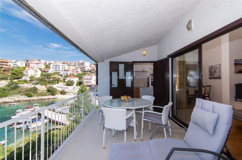 5 Bedroom Villa with Pool on Ciovo near Trogir sleeps 10-14