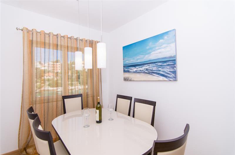 5 Bedroom Villa with Pool on Ciovo near Trogir sleeps 10-14