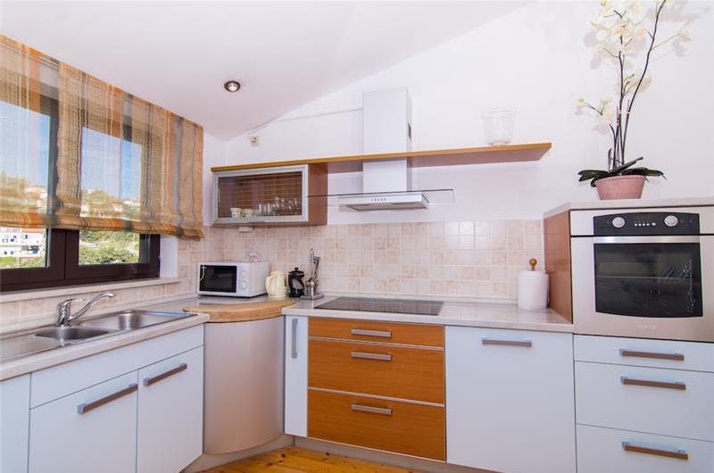 5 Bedroom Villa with Pool on Ciovo near Trogir sleeps 10-14