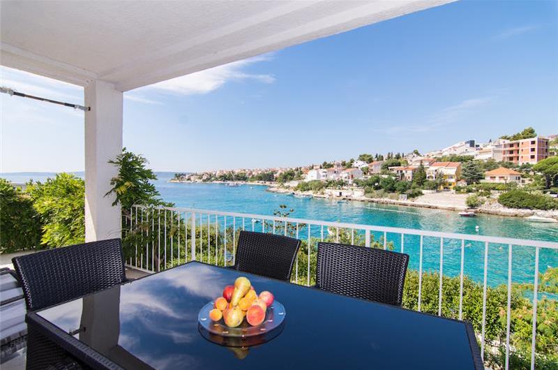 5 Bedroom Villa with Pool on Ciovo near Trogir sleeps 10-14