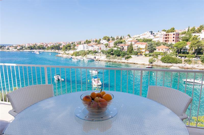 5 Bedroom Villa with Pool on Ciovo near Trogir sleeps 10-14
