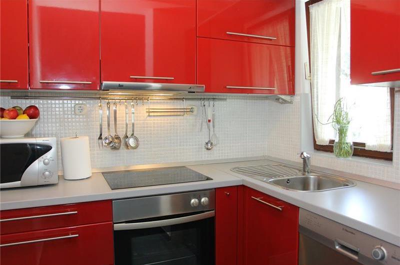 5 Bedroom Villa with Pool in Supetar, Sleeps 10-13