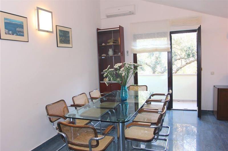 5 Bedroom Villa with Pool in Supetar, Sleeps 10-13