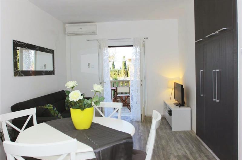 5 Bedroom Villa with Pool in Supetar, Sleeps 10-13