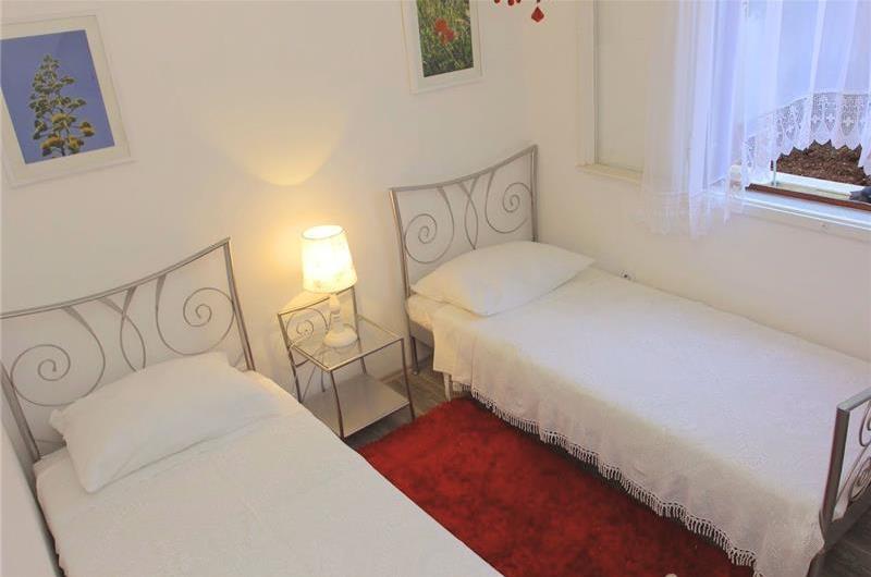 5 Bedroom Villa with Pool in Supetar, Sleeps 10-13