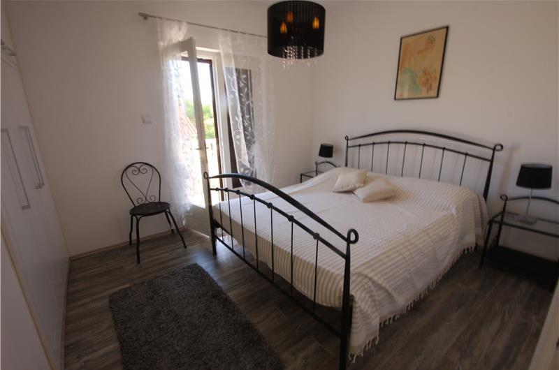 5 Bedroom Villa with Pool in Supetar, Sleeps 10-13