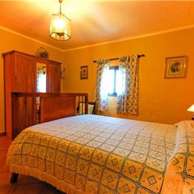 2 Bedroom Villa with Countryside and Sea Views near Arucas, sleeps 6
