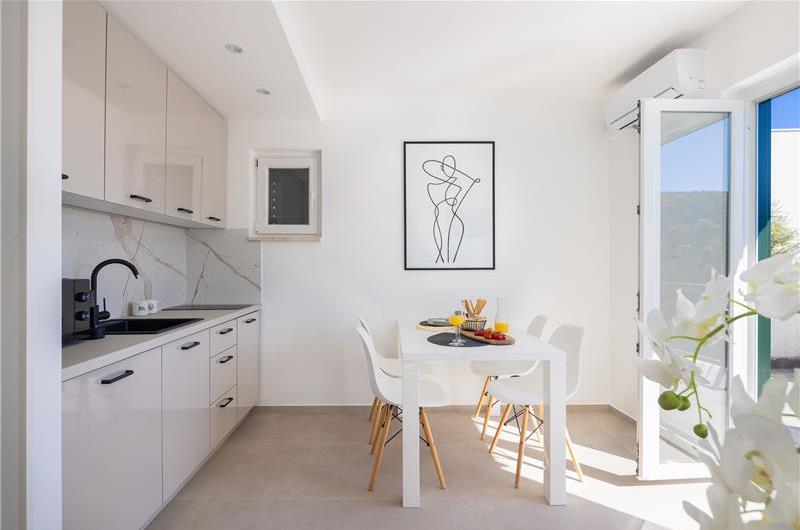 6 Bedroom Waterfront Villa with Pool in Uvala Ljubljeva near Trogir, Sleeps 12-13
