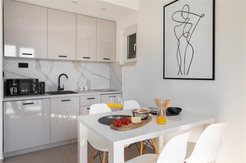 6 Bedroom Waterfront Villa with Pool in Uvala Ljubljeva near Trogir, Sleeps 12-13