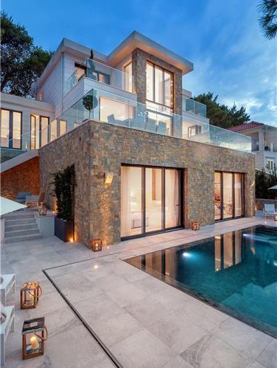 Spectacular 4 Bedroom Luxury Villa with Infinity Pool on Brac Island, sleeps 8