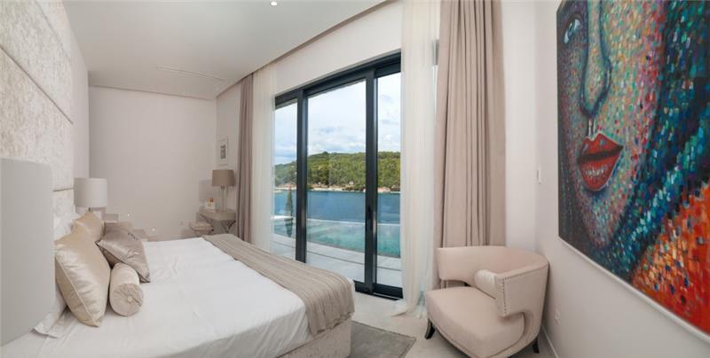 Spectacular 4 Bedroom Luxury Villa with Infinity Pool on Brac Island, sleeps 8
