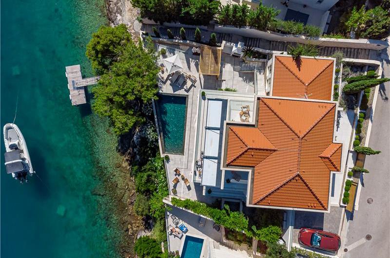 4 Bedroom Villa with Pool, Sumartin, sleeps 8