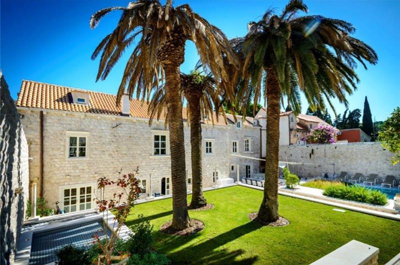 Luxury 6 bed villa with pool and large grounds in Zaton, Dubrovnik Region - sleeps 12-14